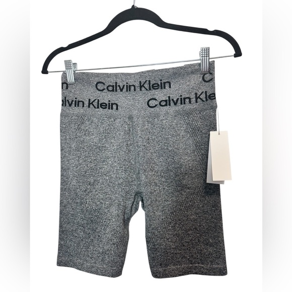 Bundle Calvin Klein Performance Seamless Ribbed Shorts - Picture 3 of 16